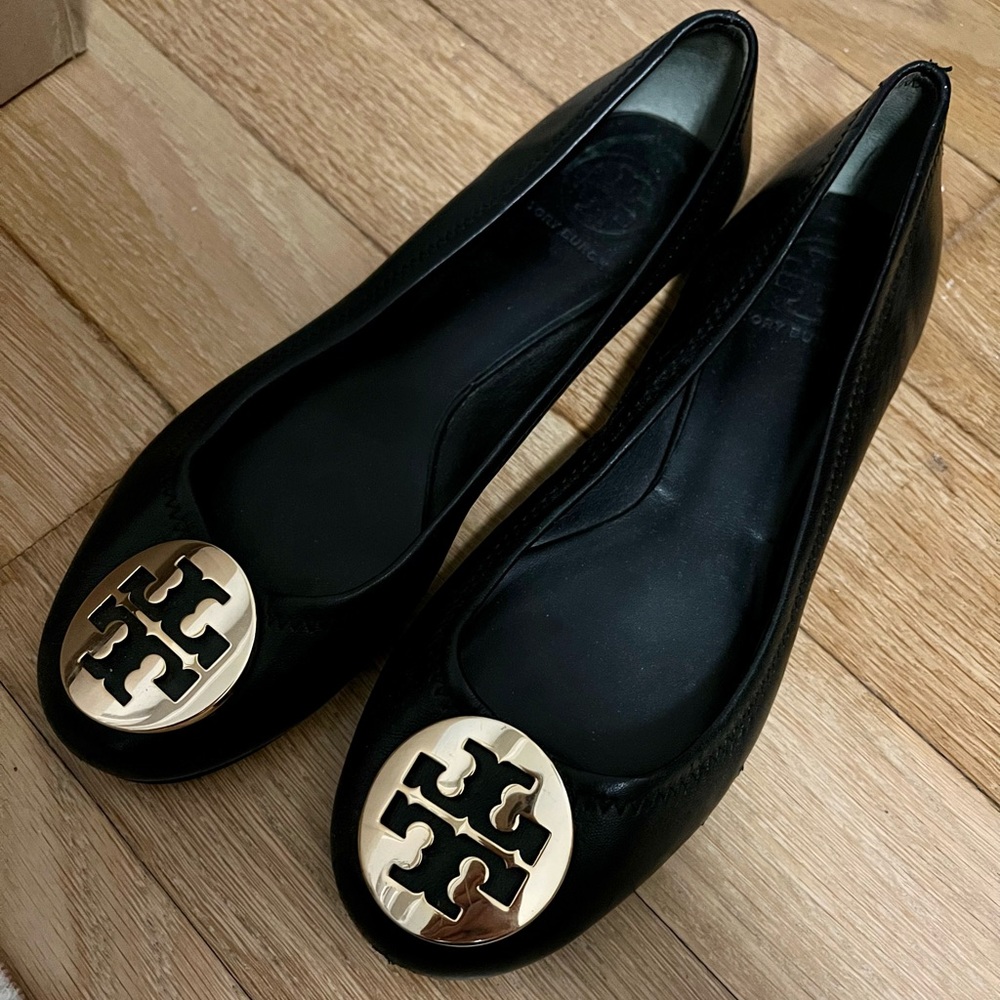 Tory Burch Ballet Flats -black with gold logo